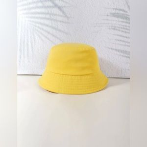 Bucket hat yellow